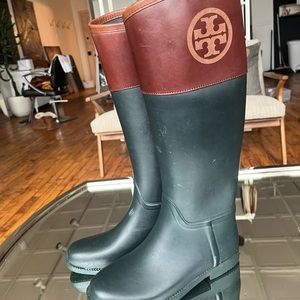 Tory Burch slip on rain boot size 8